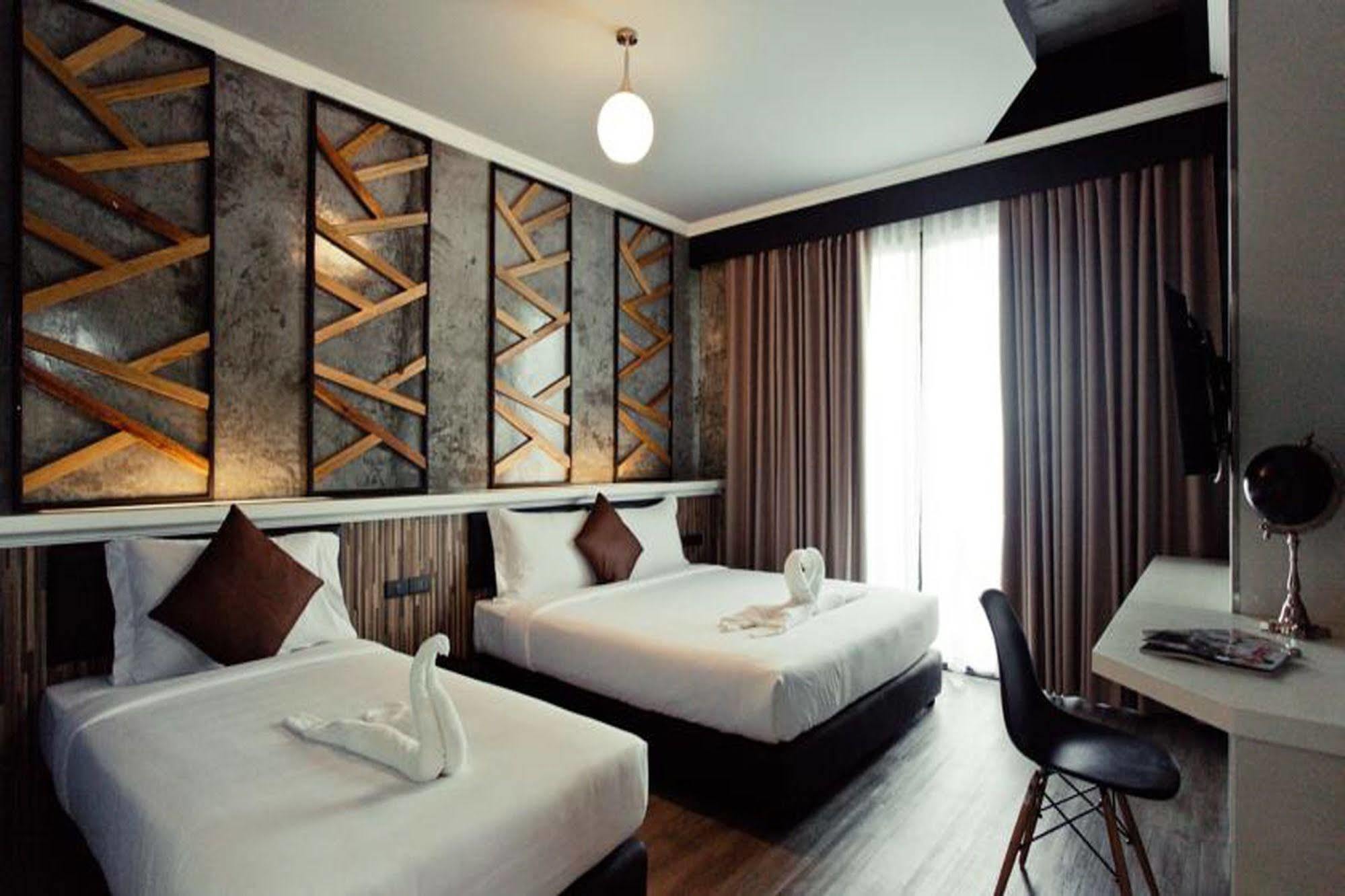 The Proud Hotel Ubon Ratchathani Exterior foto