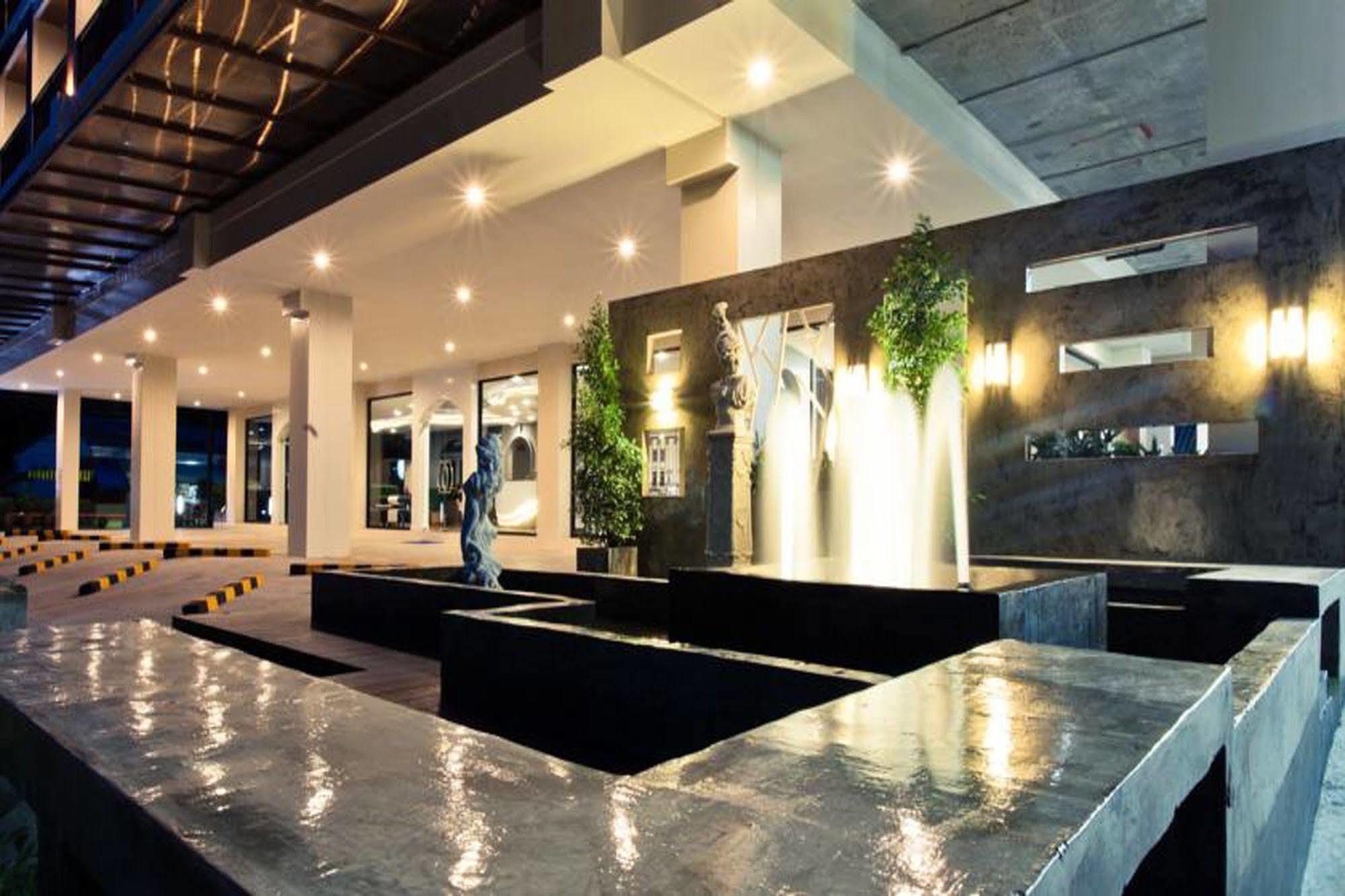 The Proud Hotel Ubon Ratchathani Exterior foto